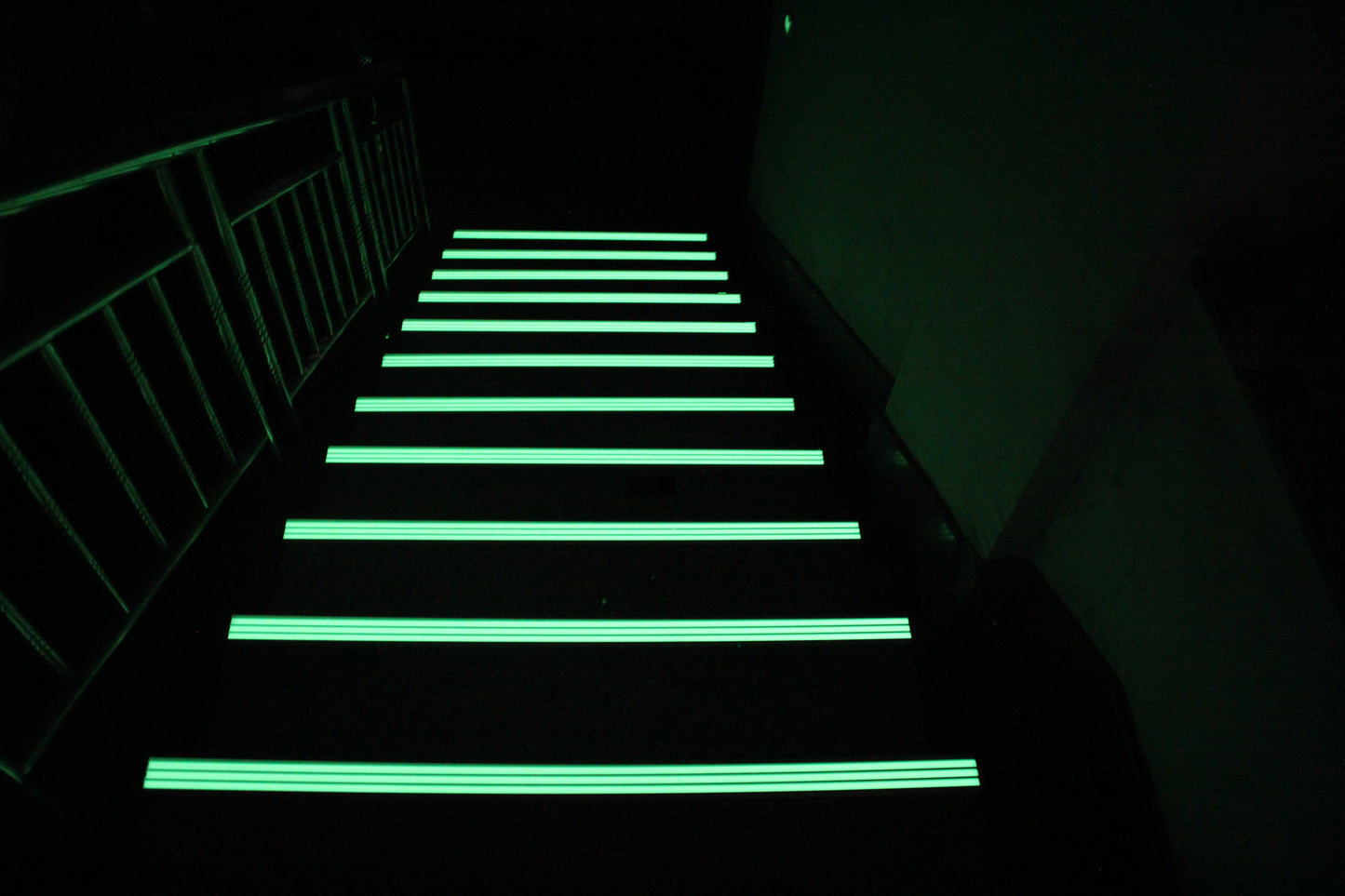 Non-Slip Aluminum Glow Stair Strip w/ 3M Foam Tape